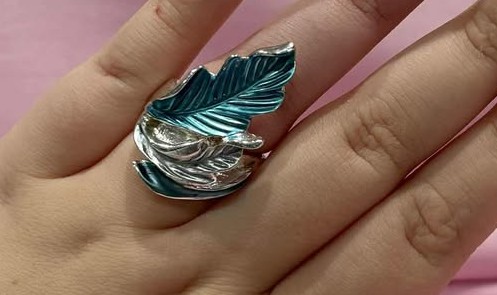 Bague réglable feuille bleu
