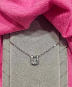 Collier lettre U strass
